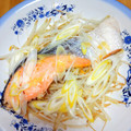 クックJOEさん's cooksnap of when they made 簡単♪甘塩鮭と長葱のレンジ蒸し.
