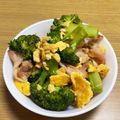 ヤムyam's cooksnap of when they made 豚ロースとブロッコリーの卵炒め.