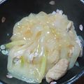ナーちゃん's cooksnap of when they made 玉子無しでトロ～り！新玉ねぎと鶏むね肉丼.