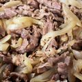 草果花's cooksnap of when they made 牛肉＆玉ねぎ☆甘辛炒め丼.