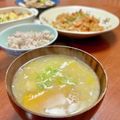 Superlittleboo's cooksnap of when they made 味噌汁⑨かぼちゃ・玉葱・油揚.