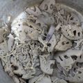 kyokoha's cooksnap of when they made レンコンとえのきのシャッキシャキ炒め☆.