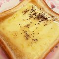 ぴあのちゃん95's cooksnap of when they made ★簡単★はちみつチーズトースト.