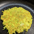 由芽15's cooksnap of when they made 材料2つだけ！簡単キャベツのたまご焼き.