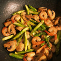 ame-ikuru's cooksnap of when they made 簡単！美味！エビとアスパラの洋風炒め☆.