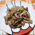 ﾁｲﾁｬﾝﾏﾏ's cooksnap of when they made おつまみにも◎せせりときのこの炒め物♪.