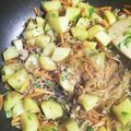 yikar1's cooksnap of when they made じゃがいもとひき肉の春雨炒め.