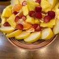 まめ郎's cooksnap of when they made 簡単おもてなし♪パイナップルボート.