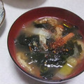 きらり流れ星's cooksnap of when they made 白菜 油揚げ わかめの味噌汁^^.