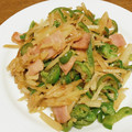 vabochan's cooksnap of when they made 簡単♪ベーコンとじゃがいものマヨポン炒め.
