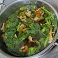 まだむぽちぽち's cooksnap of when they made さっと、もやしと豚こまのスープ.
