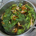 まだむぽちぽち's cooksnap of when they made さっと、もやしと豚こまのスープ.