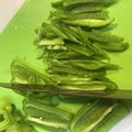 yu🐓's cooksnap of when they made ピーマンは表面のツルツルを下にして切る.