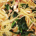 ヨシヨッシー's cooksnap of when they made ほうれん草とベーコンときのこの和風パスタ.
