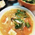 クックE662AA☆'s cooksnap of when they made 野菜たっぷり！旨ピリ辛　キムチスープ.