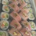 Yokchina's cooksnap of when they made 生ハム・アボカド・クリチの巻き寿司.