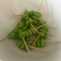 Yokchina's cooksnap of when they made 簡単★枝豆の楊枝さし「ピンチョス」.
