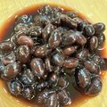 LIN★'s cooksnap of when they made 甘くない基本の黒豆：シャトルシェフ.