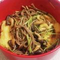 私市ビッキーズ津門巳's cooksnap of when they made “油揚げ舞茸豆苗ぶっかけ蕎麦”.