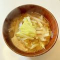 azbjbn's cooksnap of when they made 大根キャベツ味噌汁.