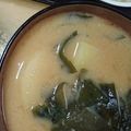 2児ママ's cooksnap of when they made 朝食に～じゃがいもとわかめの味噌汁.