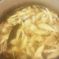 クックFJ5BNF☆'s cooksnap of when they made ゴボウのささがきとソーセージのスープ.