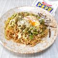 ＠迷子＠'s cooksnap of when they made ペヤングソース焼きそばアレンジ✿温泉卵編.
