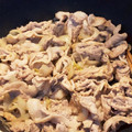 ゆかっち07's cooksnap of when they made 豚肉と玉ねぎのめんつゆ炒め.