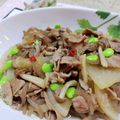 みっちゃん❇️68's cooksnap of when they made 豚こま/大根/しめじ/突き蒟蒻甘辛炒め煮.
