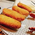 亥年獅子座B型's cooksnap of when they made 懐かしの魚肉ソーセージ入り揚げパン。.
