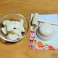 Y✿えくぼ飯's cooksnap of when they made １００円鏡餅の餅の出し方.