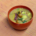 島子☆'s cooksnap of when they made なめことさつま芋の味噌汁.