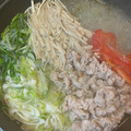 クック1F5E0X☆'s cooksnap of when they made 豚しゃぶとねぎのうま塩ごま鍋.