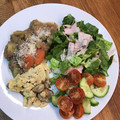 Ruriluru's cooksnap of when they made 簡単　キュウリとトマトのサラダ.