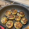 りこセフ's cooksnap of when they made 豚ニラハンバーグ◎お弁当に◎.