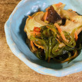 カズ形33's cooksnap of when they made 刻み昆布と厚揚げと竹輪の煮物.