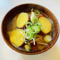 azbjbn's cooksnap of when they made さつま芋と玉ねぎの味噌汁.