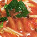 まいみずママ's cooksnap of when they made 保守派の鍋奉行にも！トマト缶でトマト鍋.