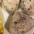 ☆ayumikan☆'s cooksnap of when they made ハマる♡炒めツナとゆかりのおにぎり.