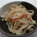 えくぼ母さん's cooksnap of when they made お弁当にも♪大根とカニカマのバタポン炒め.