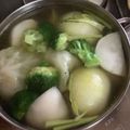 クックHDP0M2☆'s cooksnap of when they made 冷蔵庫の野菜＋冷凍ロ−ルキャベツでポトフ.