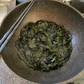 『よっさん』's cooksnap of when they made 焼き海苔入りワカメの佃煮.