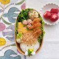 arare*'s cooksnap of when they made お弁当に！魚肉ソーセージでお花の飾り切り.