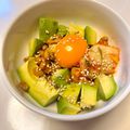 azbjbn's cooksnap of when they made 卵黄とろ～りアボキムチ.