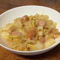 単身赴任自炊's cooksnap of when they made ♡白菜と玉ねぎとウインナーのマヨ炒め♡.
