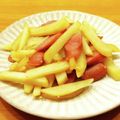 かなりんココりん's cooksnap of when they made じゃがいもとソーセージのガーリック炒め.