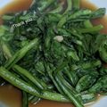 yumi3030's cooksnap of when they made 春菊のにんにく炒め.
