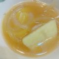 ちび☆あず's cooksnap of when they made 玉ねぎとじゃがいもの味噌汁.