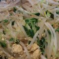 ともこここっこ's cooksnap of when they made あともう一品って時にもやしと貝割れ炒め.