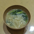 ラリー＆サラ's cooksnap of when they made えのきとニラのごま味噌汁.